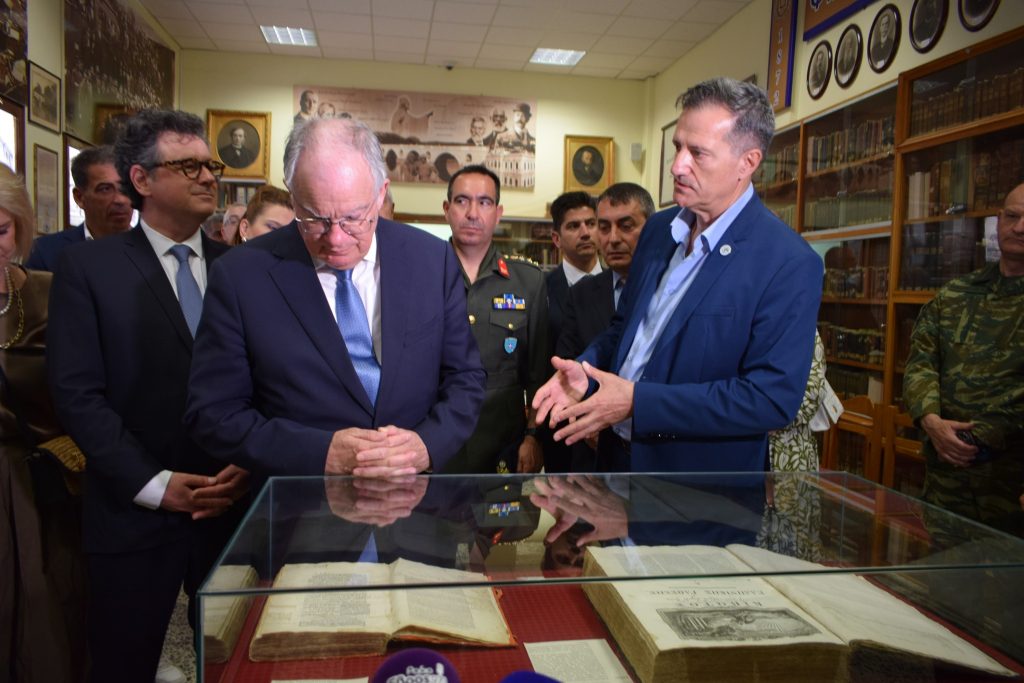 Επίσκεψη Κων. Τασούλα στον Έβρο: “Η σημερινή, Νέα Ορεστιάδα, δείχνει στους Έλληνες πως μπορέσαμε να ξεπεράσουμε και να νικήσουμε τη μοίρα μας…”