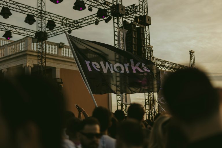 To Reworks Agora επιστρέφει στη Θεσσαλονίκη Ένα τριήμερο γεμάτο μουσική, συζητήσεις και νέες ιδέες