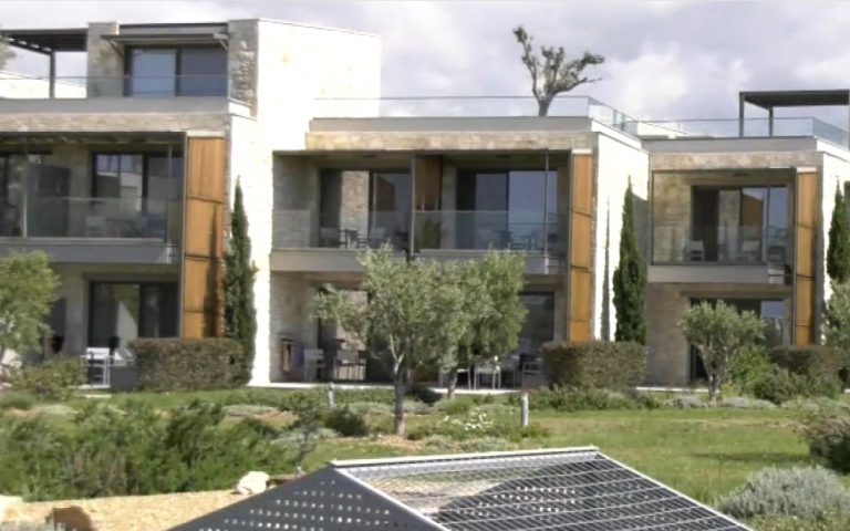 Στο 20% τα «μαύρα» Αirbnb στη Χαλκιδική