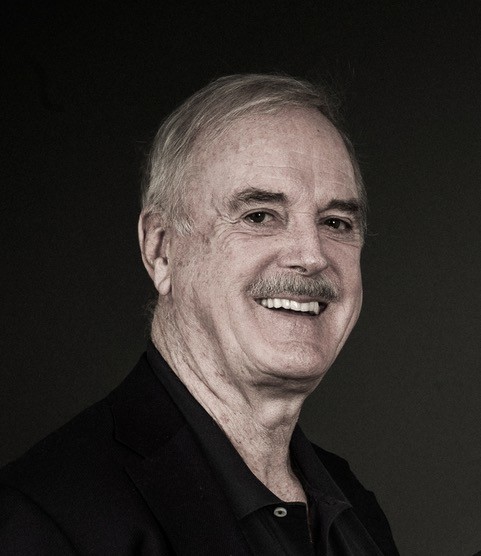 Ο John Cleese των Monty Python στο SNF Nostos 2026 του Ιδρύματος Σταύρος Νιάρχος