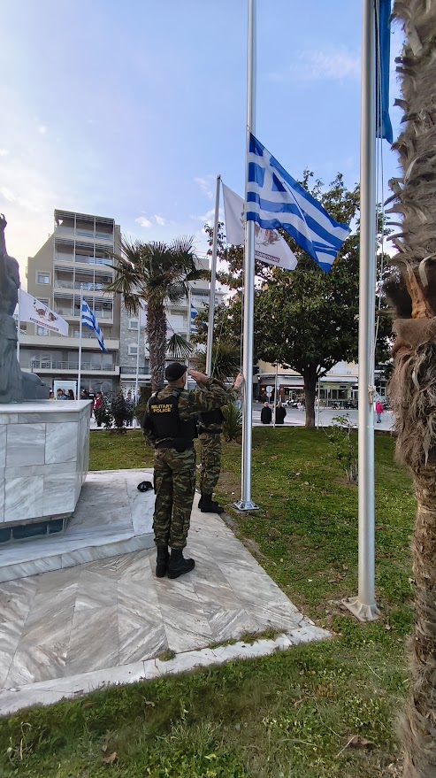 Στο μνημείο Χατζηαντώνη και Δόμνας Βιζβύζη η επίσημη έπαρση-υποστολή της Ελληνικής σημαίας Φρουράς Αλεξανδρούπολης