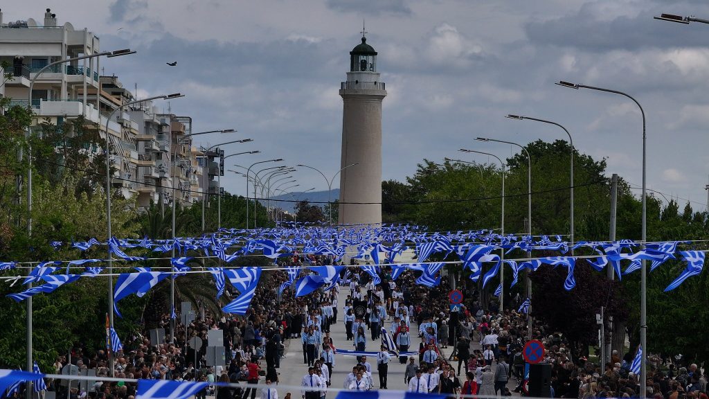 Η Αλεξανδρούπολη τίμησε τα 106 χρόνια από την απελευθέρωσή της με μεγαλειώδη παρέλαση