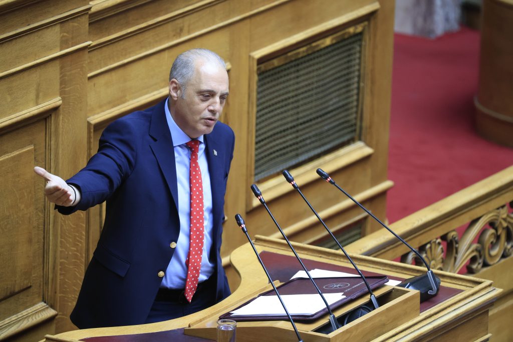 Με 151 βουλευτές η απόφαση για σύσταση Εξεταστικής για τις τηλεφωνικές παρακολουθήσεις – Αποχώρησαν ΠΑΣΟΚ, ΣΥΡΙΖΑ, ΚΚΕ