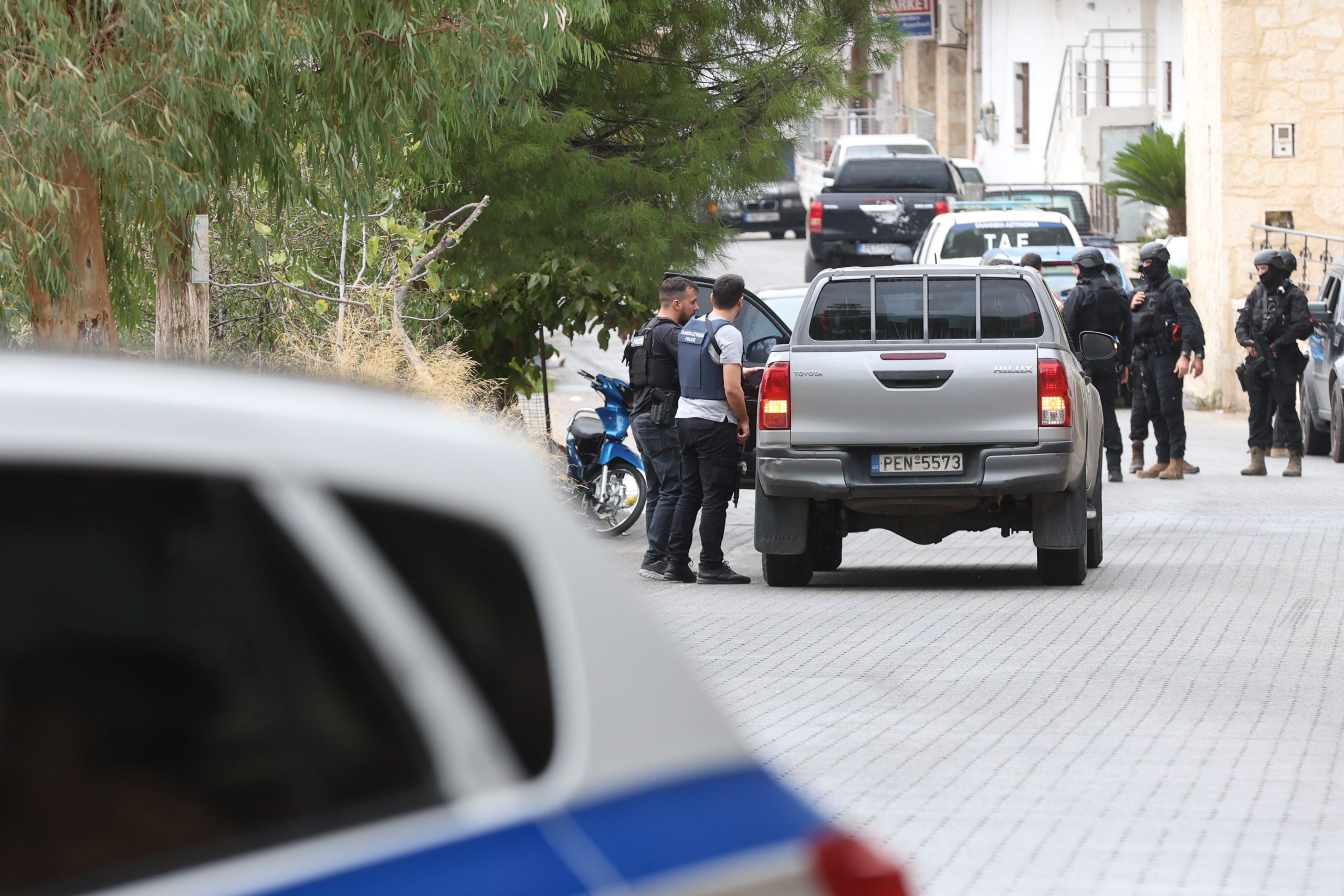 Κοινό μυστικό το καθεστώς τρομοκρατίας από την οικογενειακή «μαφία» στην Κρήτη – Αρνούνται την εμπλοκή τους στην υπόθεση οι τρεις κατηγορούμενοι