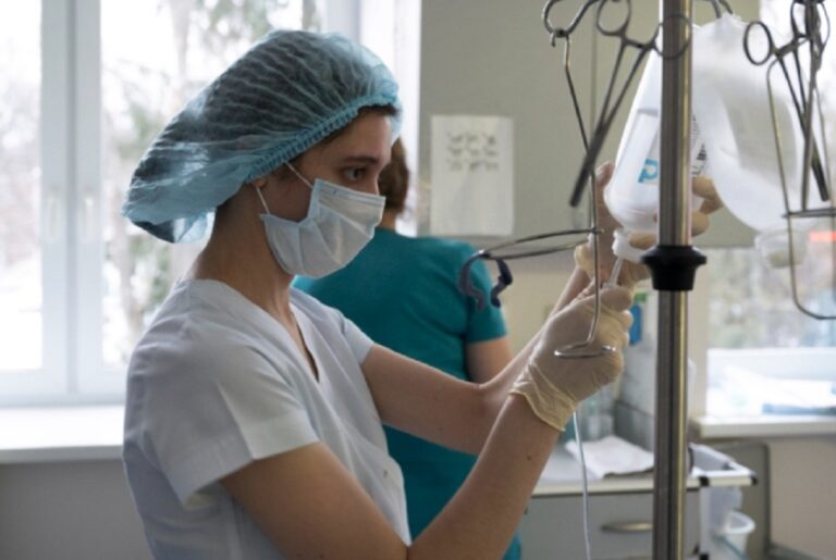 Θεμιστοκλέους στο ΕΡΤnews: Νέα κίνητρα για ενίσχυση του προσωπικού στο ΕΣΥ – Ανακοινώσεις από τον Πρωθυπουργό την Παγκόσμια Ημέρα Νοσηλευτή