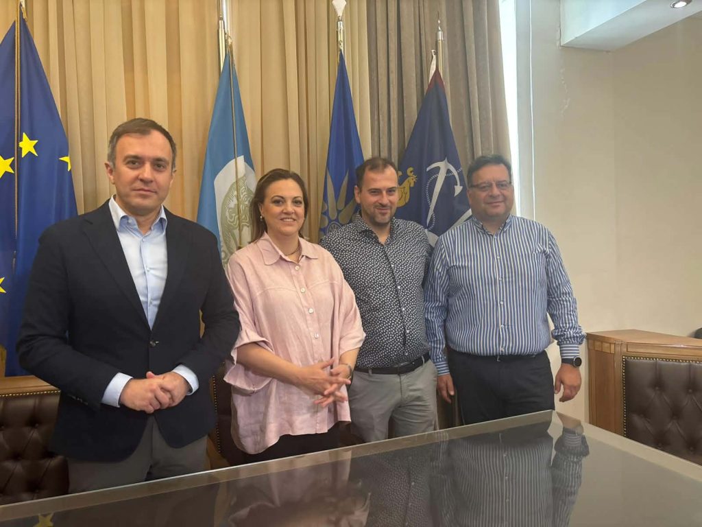 Σέρρες: Υπεγράφη η πρώτη σύμβαση για το νέο κολυμβητήριο – Έργο πνοής για τον αθλητισμό