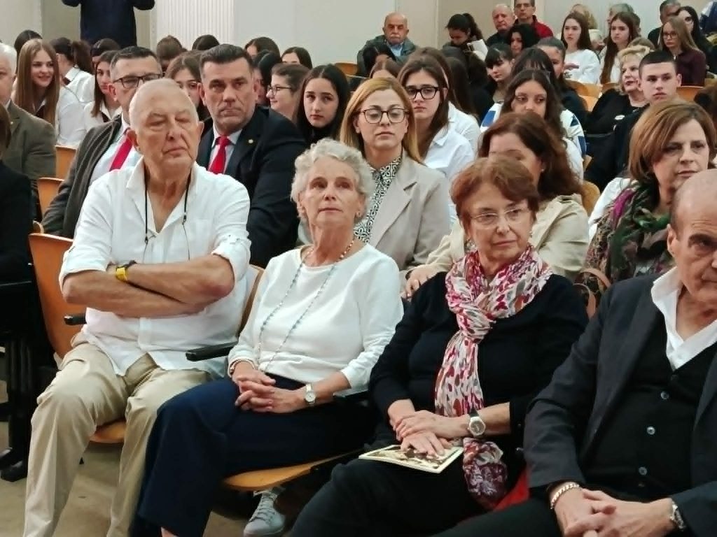 Εννέα υποτροφίες σε αριστούχους της Μαγνησίας από την Ισραηλιτική Κοινότητα Βόλου