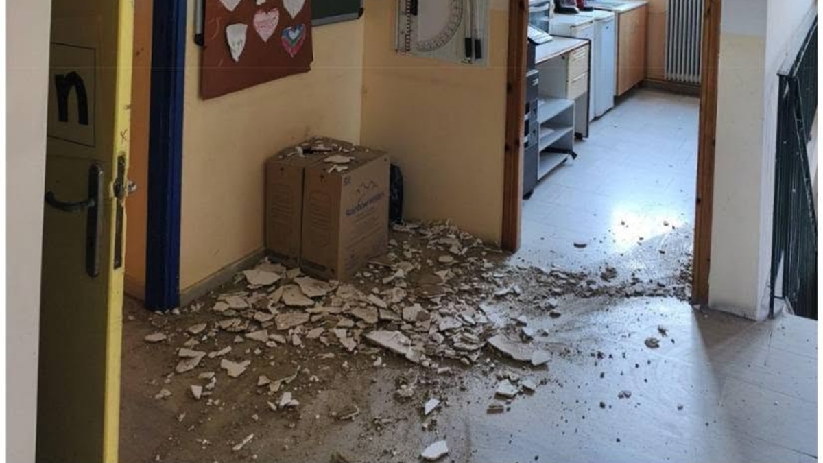 Κέρκυρα: Πτώση σοβάδων από την οροφή του 10ου Δημοτικού στο 