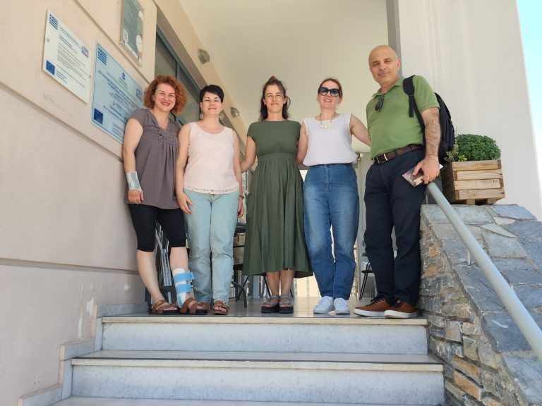 Κοινή δράση Βόλου – Λάρισας για τη στήριξη ευάλωτων πολιτών και γυναικών θυμάτων βίας