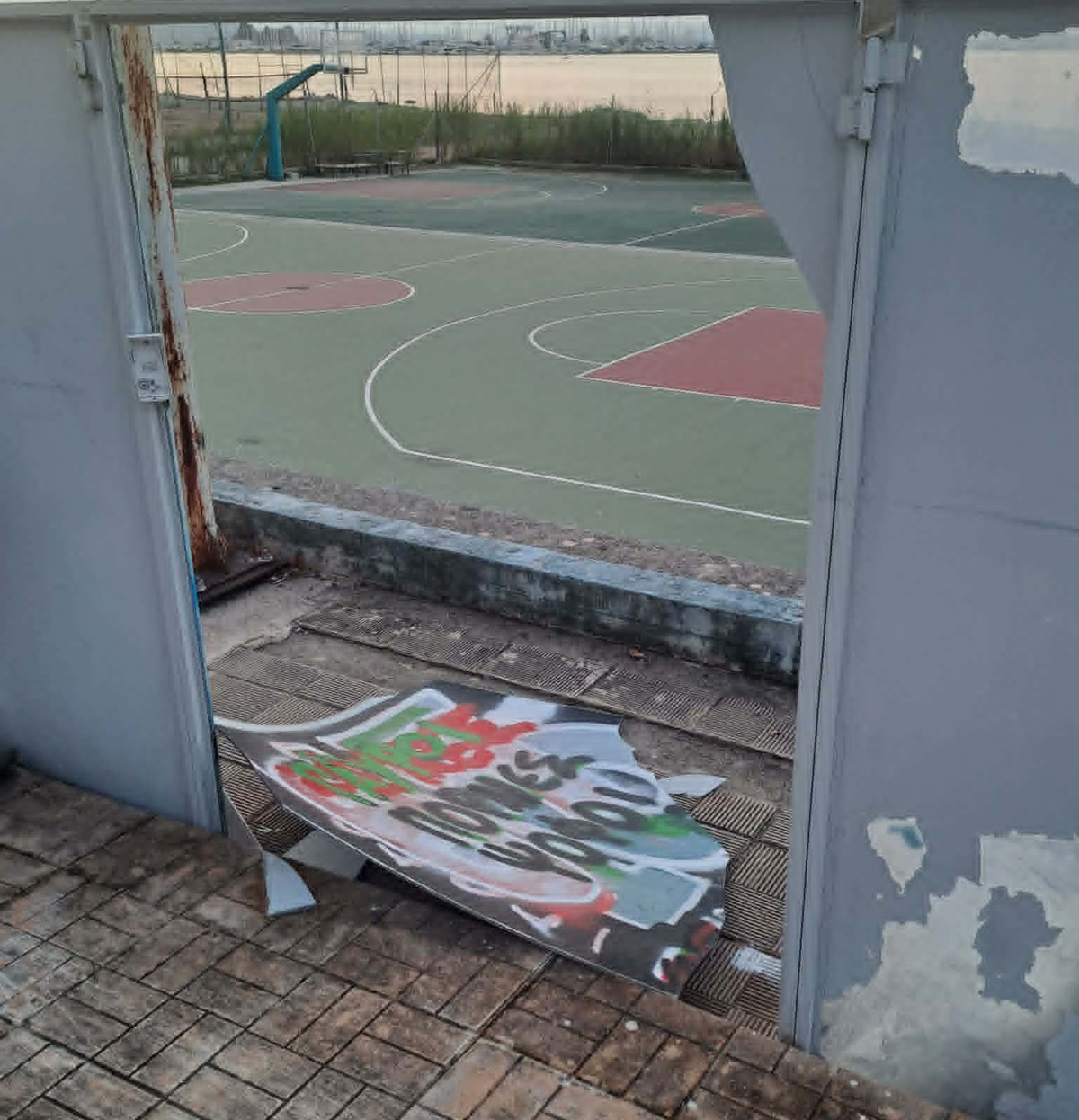 Εκτεταμένοι βανδαλισμοί στο Δημοτικό Κολυμβητήριο Πρέβεζας –