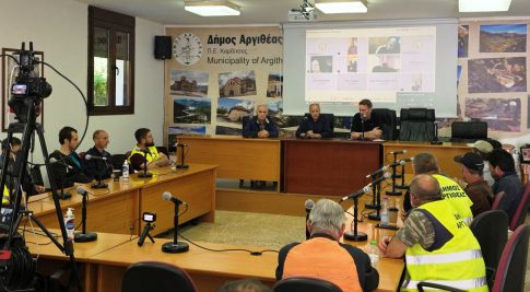 Πάνος Σόμπολος: «Οι γυναικοκτονίες δεν σταματούν – Οι γυναίκες να φεύγουν με το πρώτο σημάδι κακοποίησης»