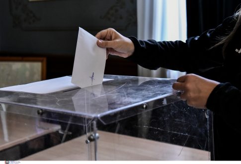 Μεσσηνία: Ξανά στους δρόμους οι αγρότες – Παράσταση διαμαρτυρίας στην Περιφερειακή Ενότητα