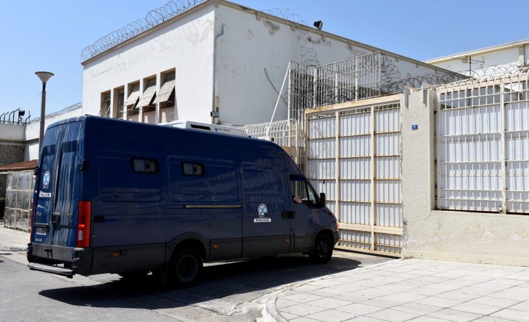 Φυλακές Κορυδαλλού: Συναγερμός για απόδραση κρατουμένου – Συνελήφθησαν δύο σωφρονιστικοί υπάλληλοι