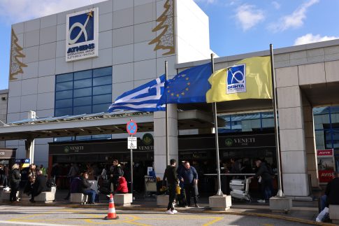 Πυρκαγιά τώρα στην Βρυσούλα Πρέβεζας – Διαδοχικά μηνύματα απο το 112 – Μάχη με διάσπαρτες εστίες που έχουν κυκλώσει το χωριό