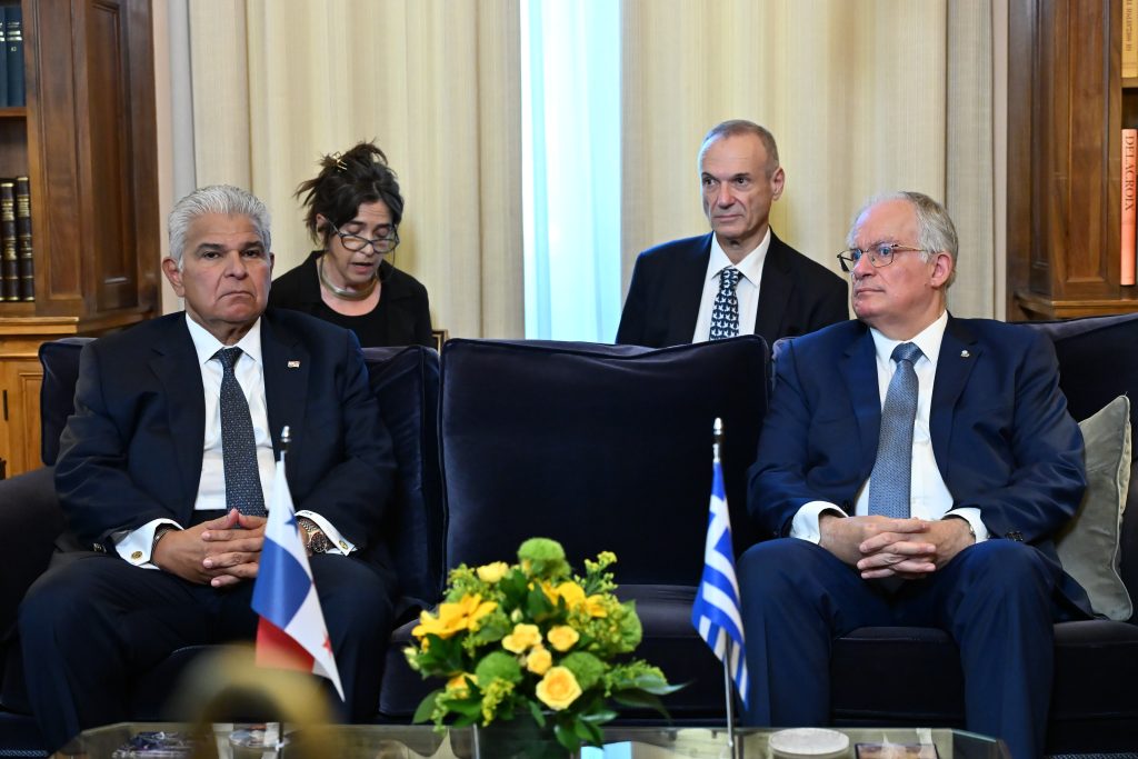 Συνάντηση Τασούλα με τον πρόεδρο του Παναμά – Κοινή βούληση για διεύρυνση της συνεργασίας των δύο χωρών
