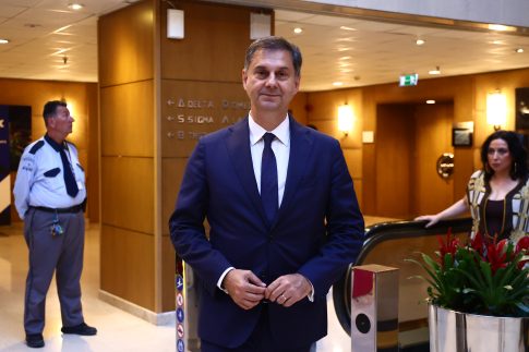 Ψηφίστηκε ο νέος Κώδικας Αυτοδιοίκησης – Δήμαρχοι από τον α΄ γύρο και νέο σύστημα είσπραξης δημοτικών τελών από το 2028