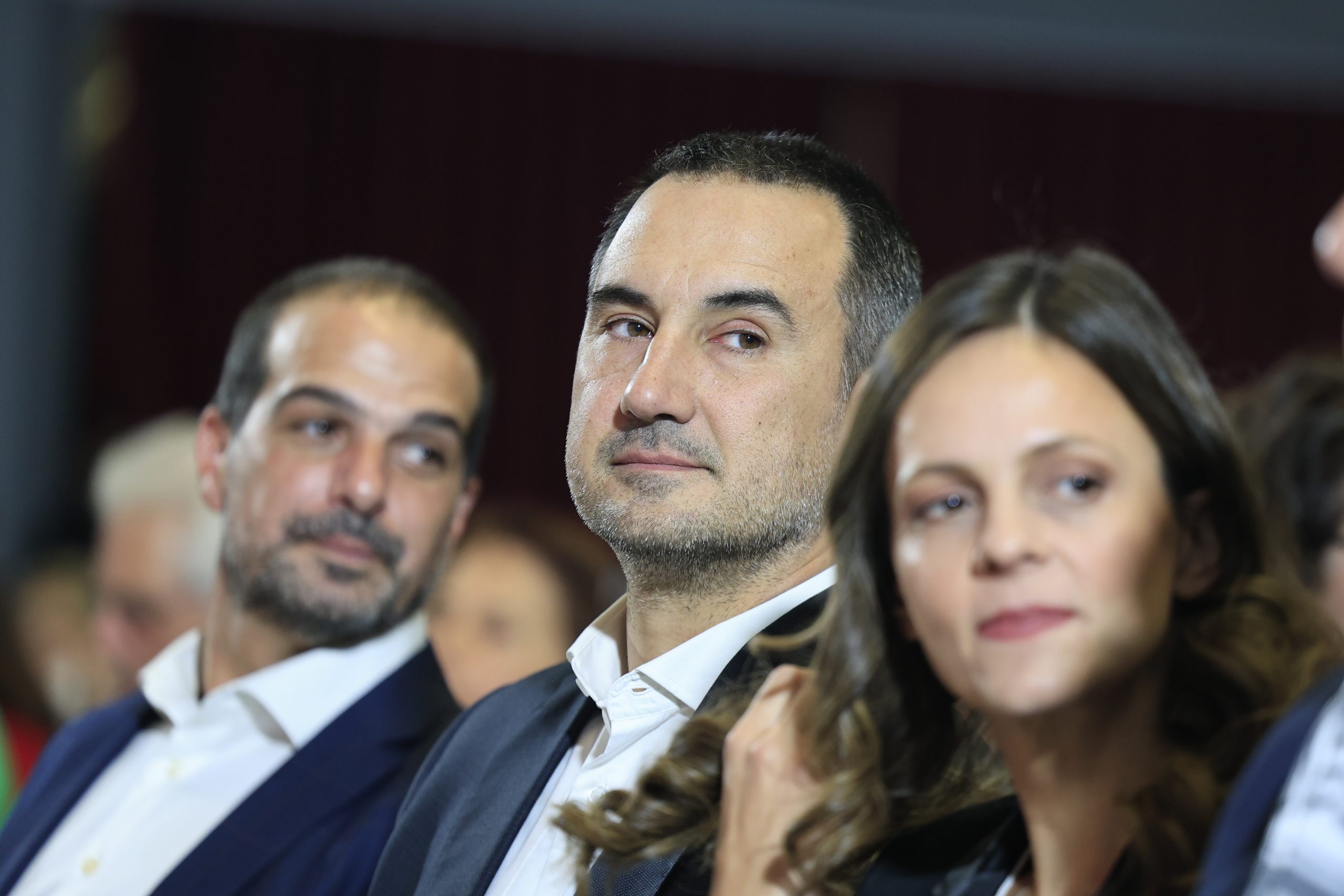 Νέα Αριστερά: Ανεξαρτητοποιήθηκαν 7 βουλευτές, κείμενο αποχώρησης από 150 στελέχη