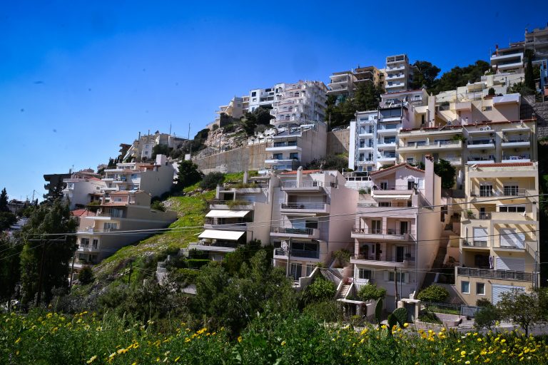 ΜΙΔΑΣ: Έρχεται το Μητρώο Ιδιοκτησίας Ακινήτων – Τι θα κληθούν να δηλώσουν εκατομμύρια ιδιοκτήτες, πρόστιμα έως 1.000 ευρώ