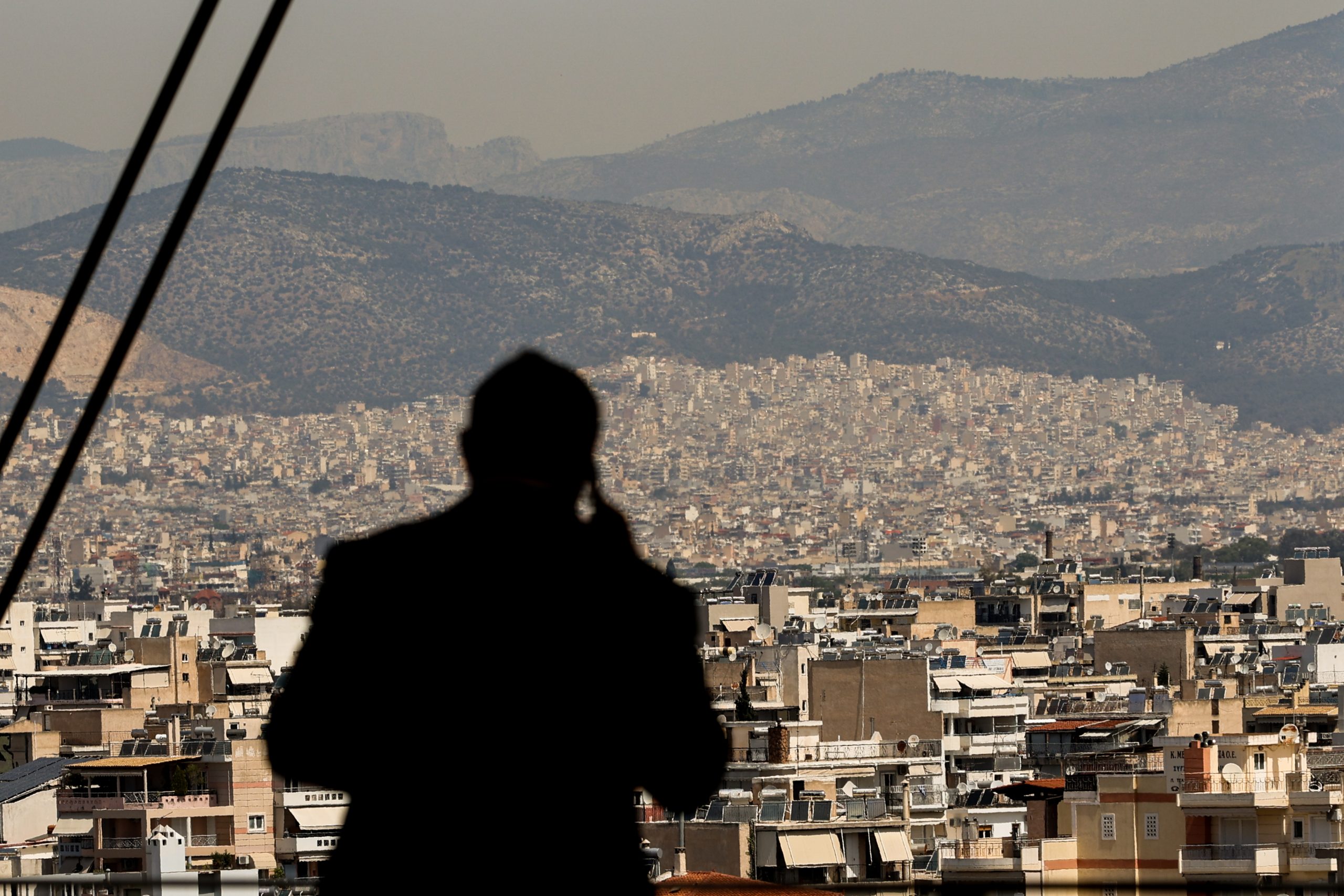 ΤτΕ: Αύξηση κατά 5,1% στις τιμές επαγγελματικών ακ