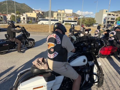 Βόλος: Εργαζόμενοι στην καθαριότητα βρήκαν πορτοφόλι στα απορρίμματα και το παρέδωσαν