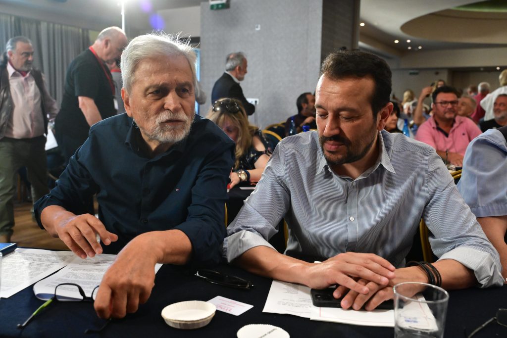 Ώρα μηδέν στον ΣΥΡΙΖΑ: Κρίσιμη αναμέτρηση στην Κεντρική Επιτροπή για την επόμενη μέρα – Κείμενο των 37: «Όχι» στη ρευστοποίηση του κόμματος