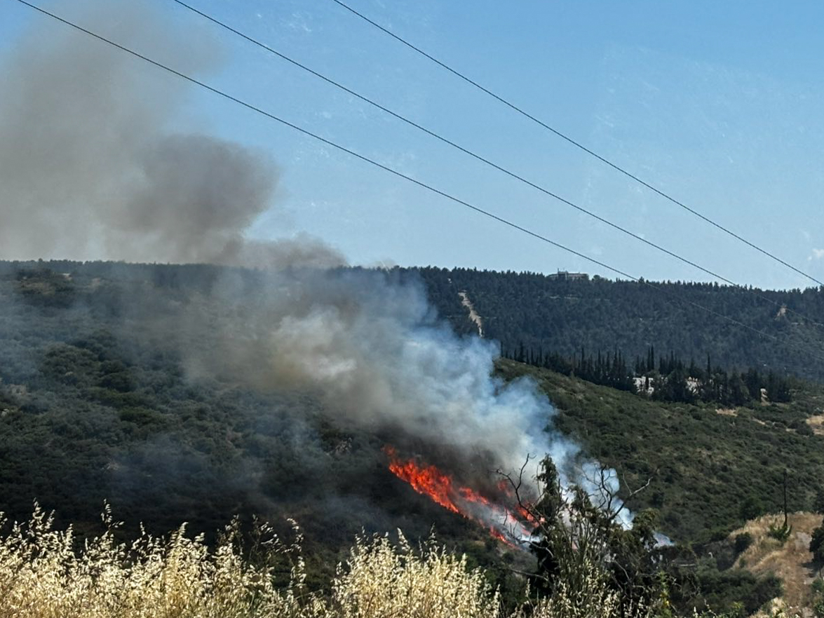 Θεσσαλονίκη: Από σπινθήρες κατά τη χρήση τροχού για την κοπή