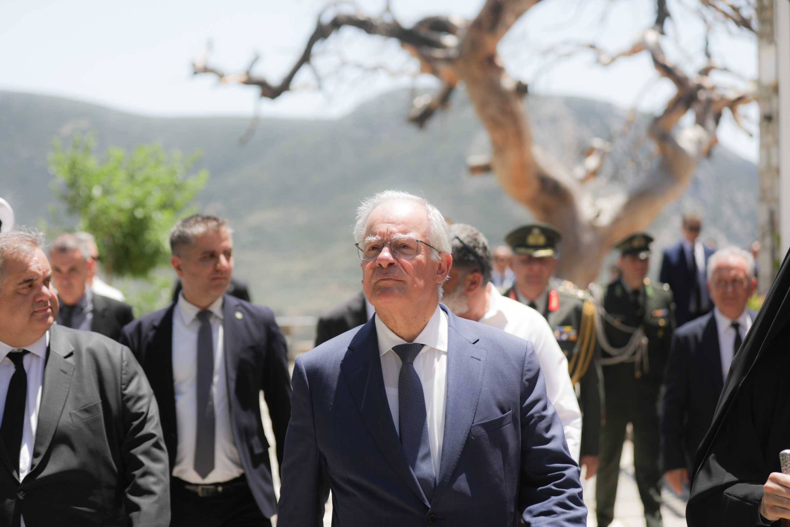 Μήνυμα Τασούλα στο Δίστομο: Χρέος μας η μνήμη και 
