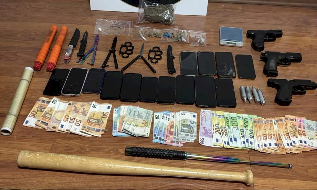 Αποκαλυπτικοί διάλογοι των συμμοριών που διακινούσαν ναρκωτικά σε σχολεία – Έδερναν τους ανήλικους που στρατολογούσαν