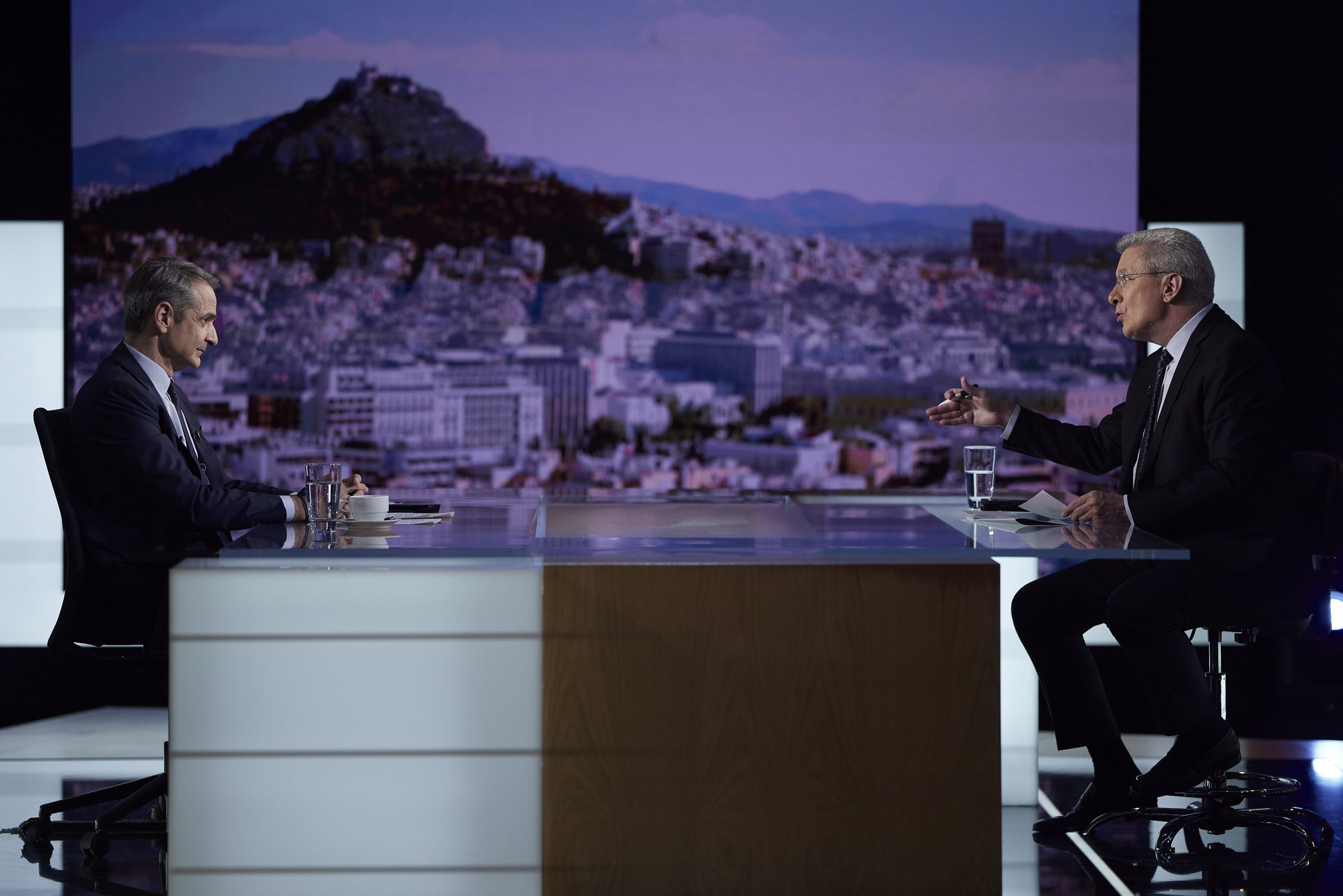Ο απόηχος και τα μηνύματα της συνέντευξης Μητσοτάκ