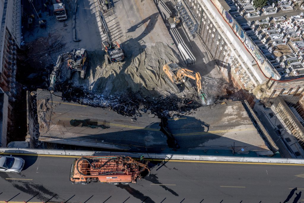 Θεσσαλονίκη-Flyover: Σε εξέλιξη η κατεδάφιση της γέφυρας Πανοράματος-Σε ισχύ κυκλοφοριακές ρυθμίσεις