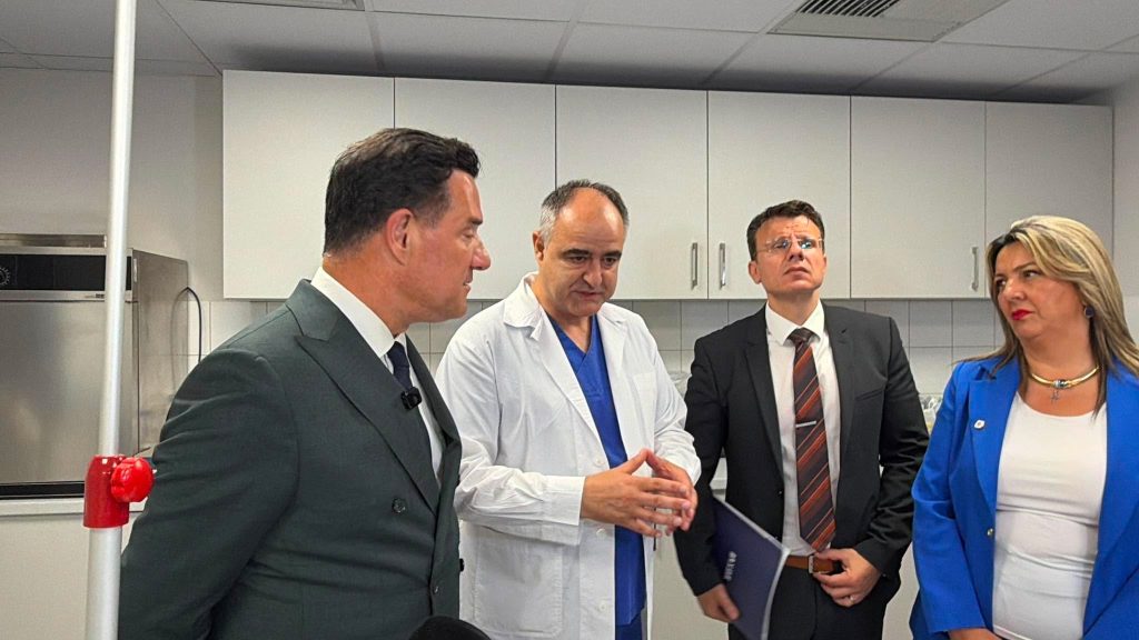 Σημαντική αναβάθμιση του υγειονομικού χάρτη της Καστοριάς – Tρεις υγειονομικές δομές εγκαινίασε ο Υπουργός Υγείας Άδωνις Γεωργιάδης
