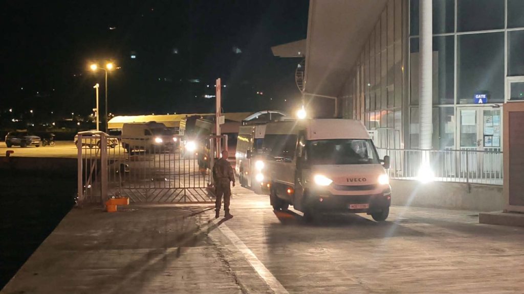 Στη δομή της Σάμου μεταφέρθηκαν 300 μετανάστες από την Κρήτη – Αντιδράσεις από τις τοπικές Αρχές