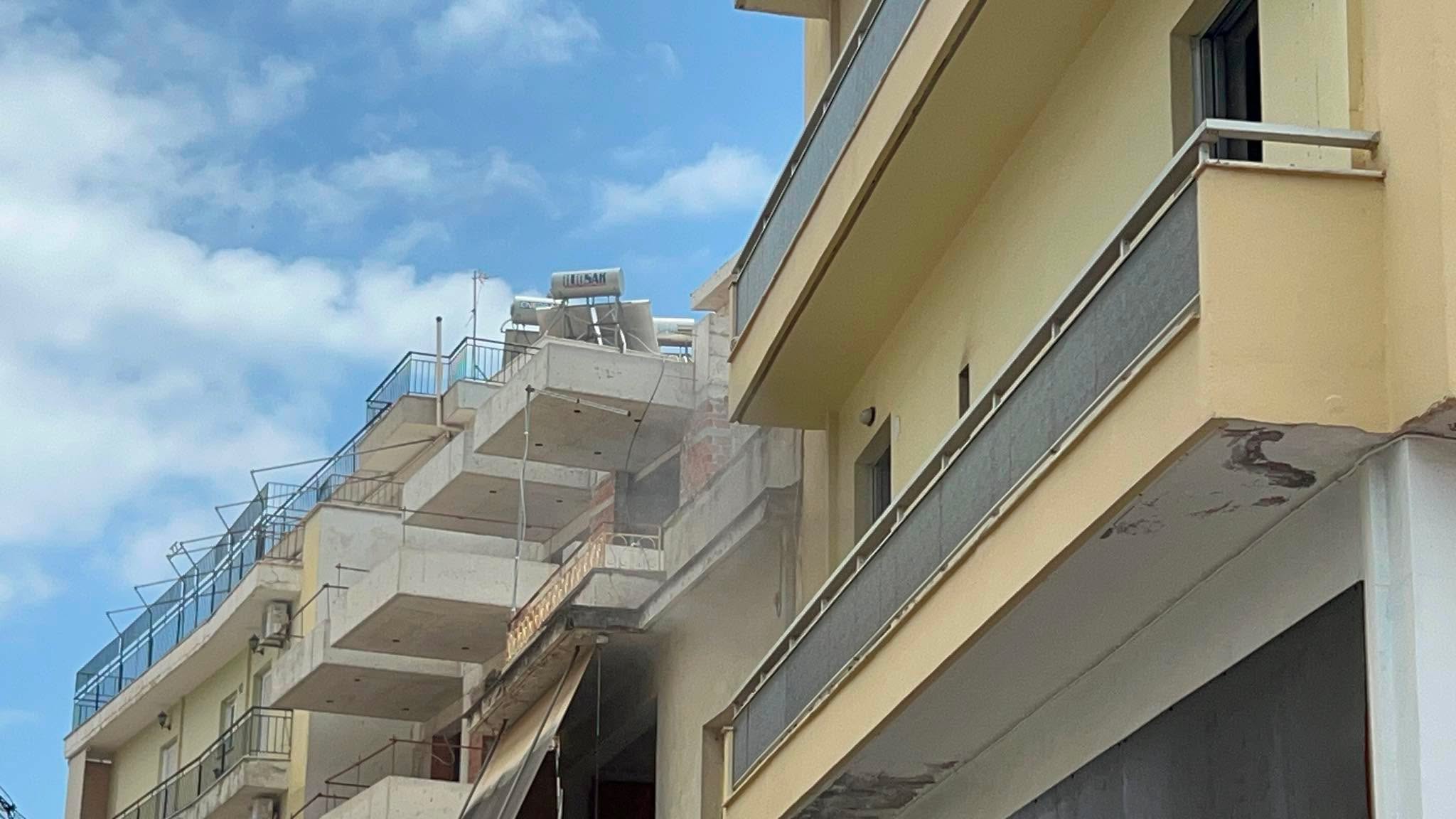 Αναστάτωση από φωτιά σε διαμέρισμα στην Kαλαμάτα – Πιθανή αιτία φορτιστής κινητού