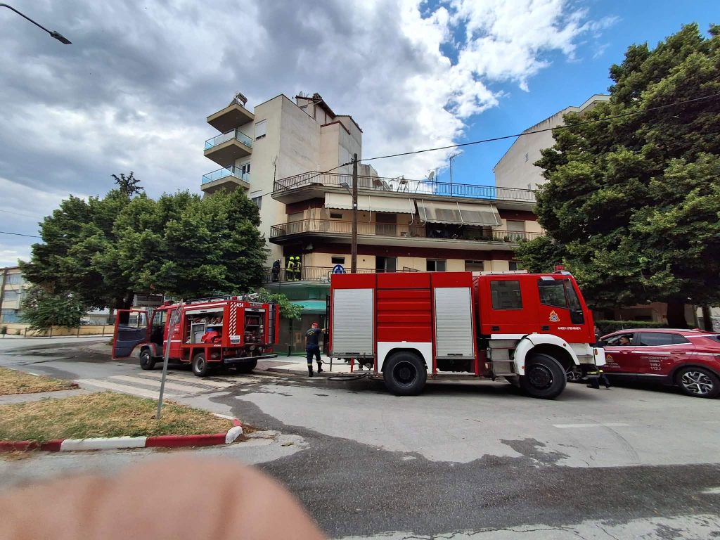 Πυρκαγιά σε διαμέρισμα στις Σέρρες: Στο Νοσοκομείο με εγκαύματα ηλικιωμένος – Τον έσωσε ο εγγονός του