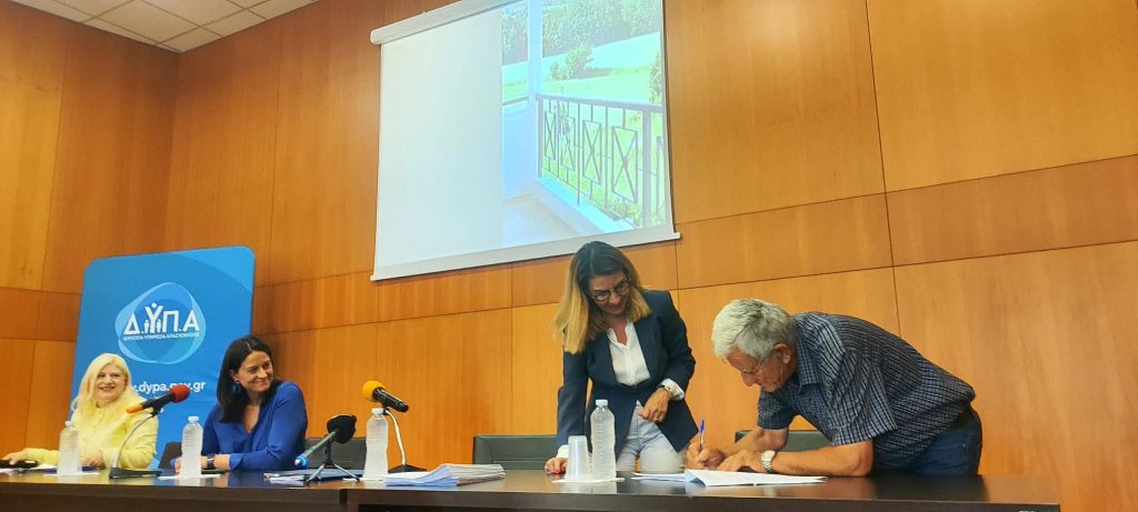 Εγκαινιάστηκε ο οικισμός εργατικών κατοικιών στην Κυρακαλή Γρεβενών – Τα πρώτα παραχωρητήρια σε 40 δικαιούχους