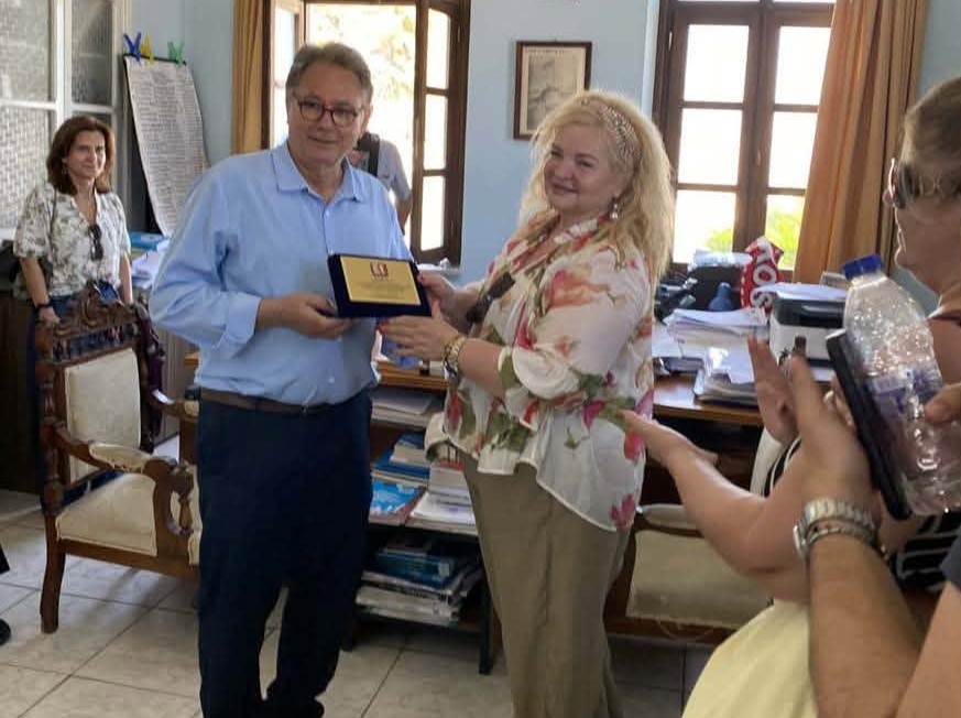 Η Νίσυρος άνοιξε την αγκαλιά της σε διαπρεπείς νομικούς και επιστήμονες