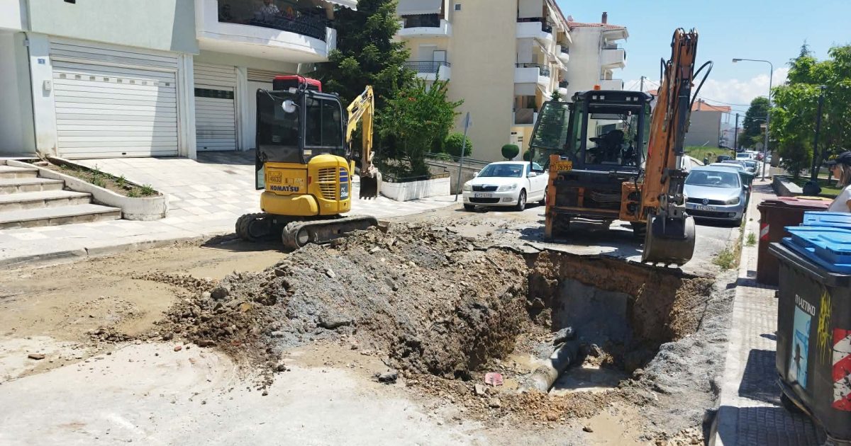 Κοζάνη: Αποκαθίσταται η ζημιά σε αγωγό ύδρευσης – Χωρίς νερό πολλά τμήματα της πόλης