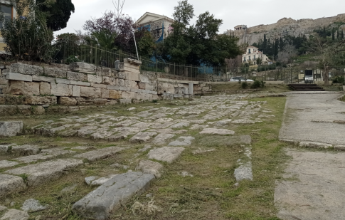 Σύσκεψη στο Μαξίμου για τη συγκράτηση τιμών στα σούπερ μάρκετ – Πληροφορίες για μειώσεις έως 6% σε 40 κατηγορίες προϊόντων
