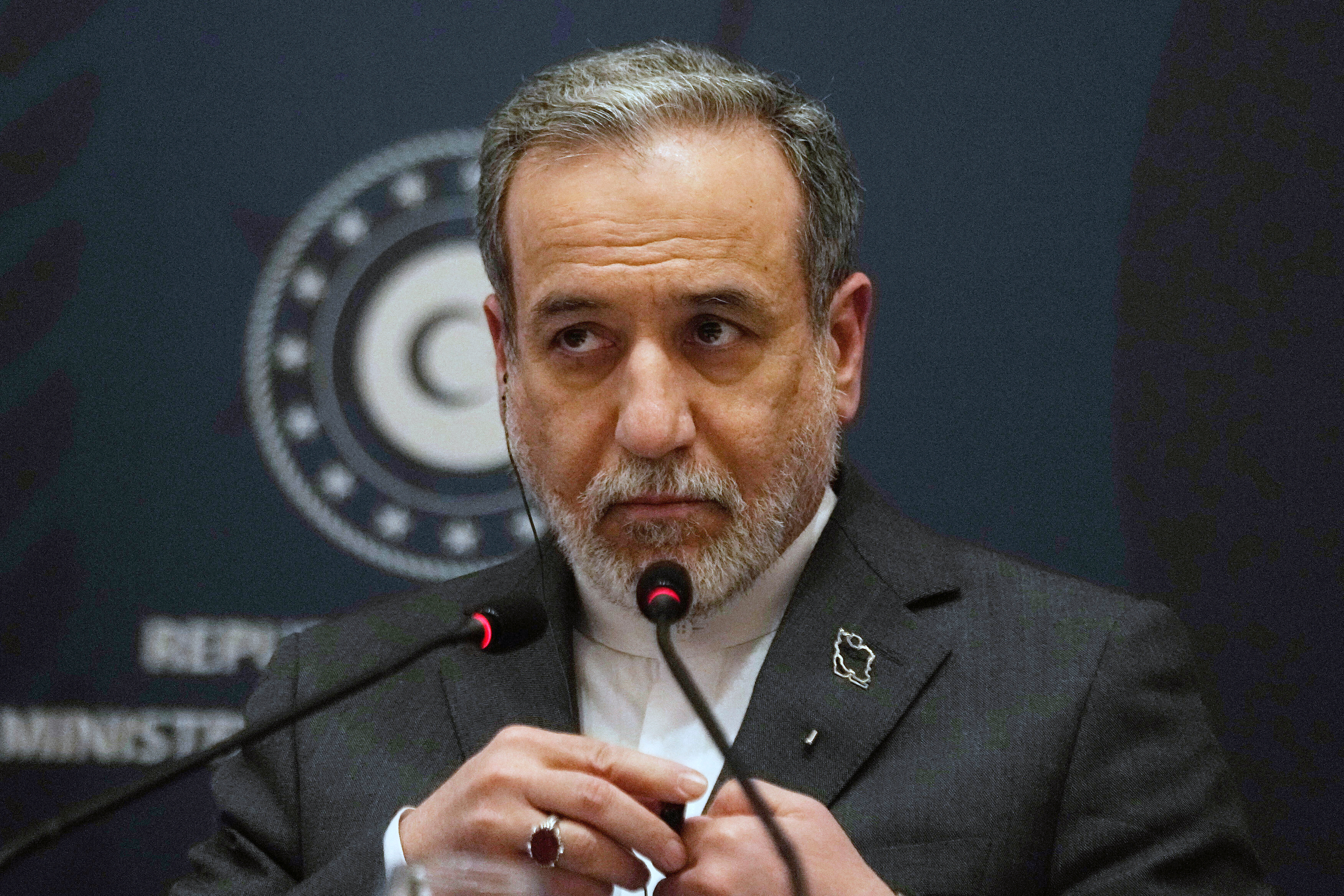 Αραγτσί: «Αποφασιστική απάντηση» σε οποιαδήποτε επίθεση από ΗΠΑ ή Ισραήλ