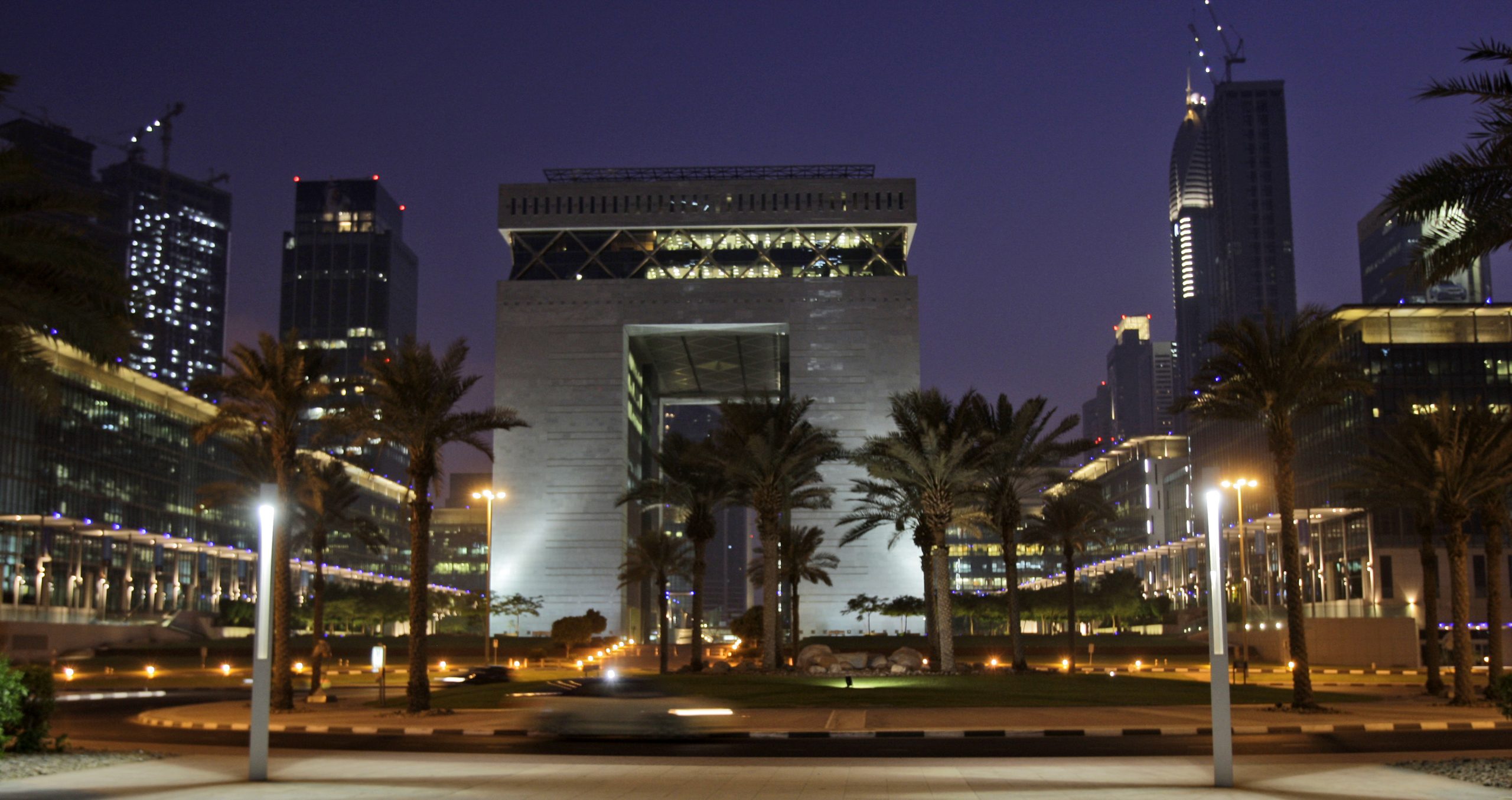 Φωτιά στους Emirates Financial Towers στο Ντουμπάι 