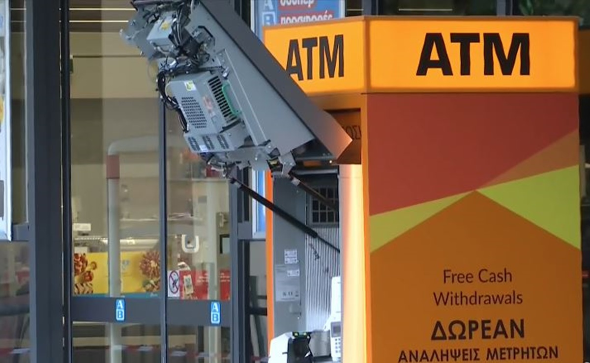Έκρηξη σε ΑΤΜ στα Βριλήσσια – Oι δράστες απέσπασαν τις κασετίνες με τα χρήματα