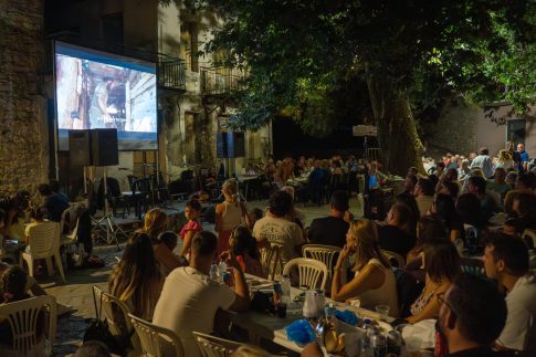 Μεσσηνία: Ξανά στους δρόμους οι αγρότες – Παράσταση διαμαρτυρίας στην Περιφερειακή Ενότητα