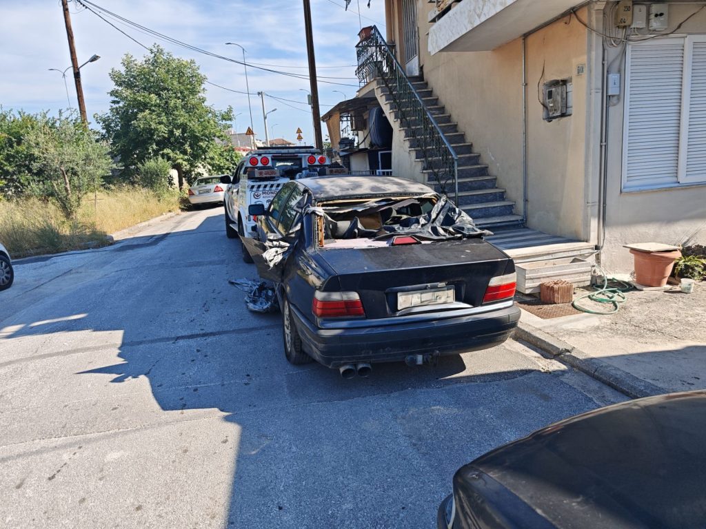 Δήμος Λαρισαίων: «Σαφάρι» για την απομάκρυνση εγκαταλελειμμένων οχημάτων