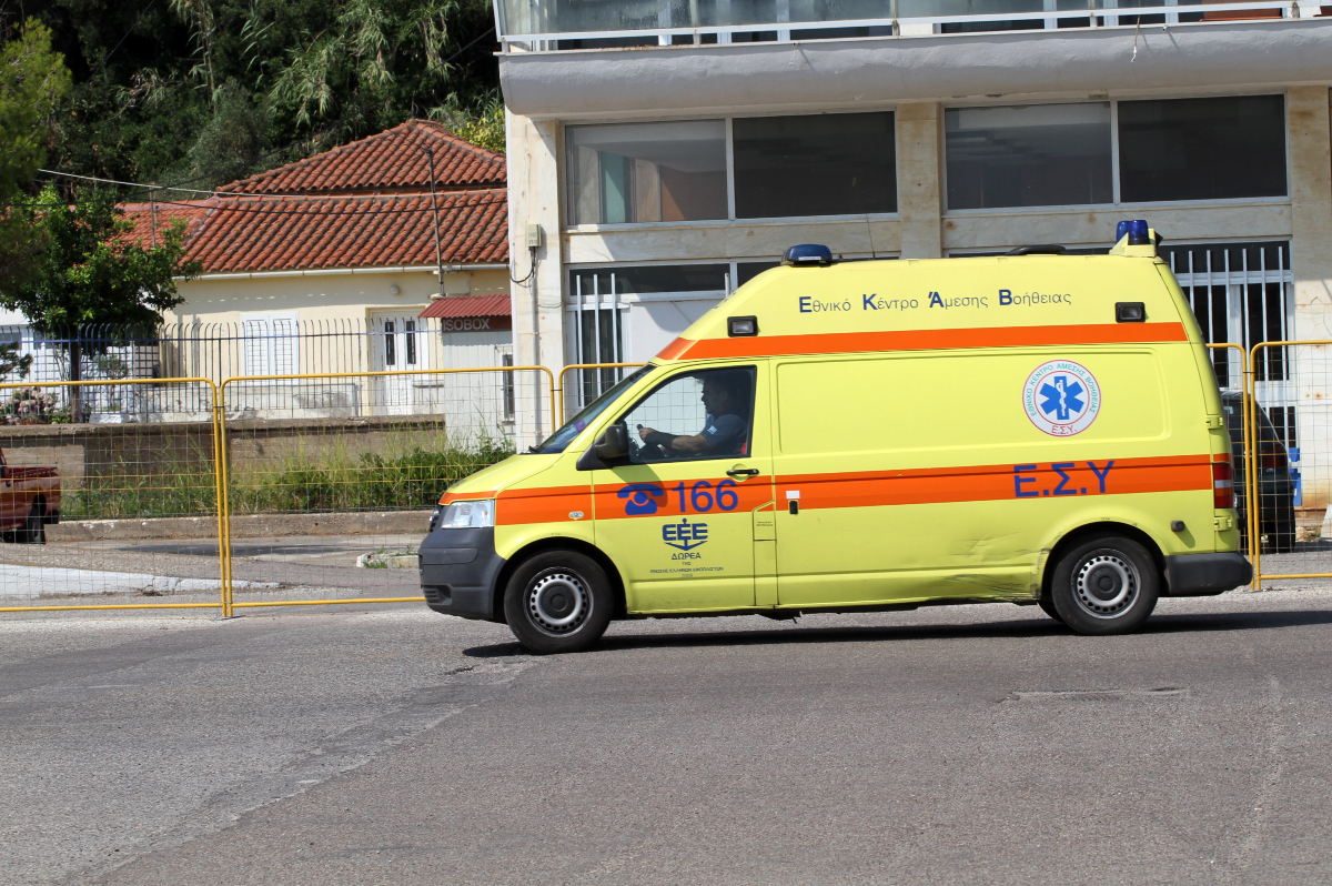 Αναστάτωση σε διακομιδή ΕΚΑΒ στη Θάσο – Ζητήθηκε εισιτήριο για καρκινοπαθή ασθενή σε φεριμπότ, παρεξήγηση πίσω από το περιστατικό