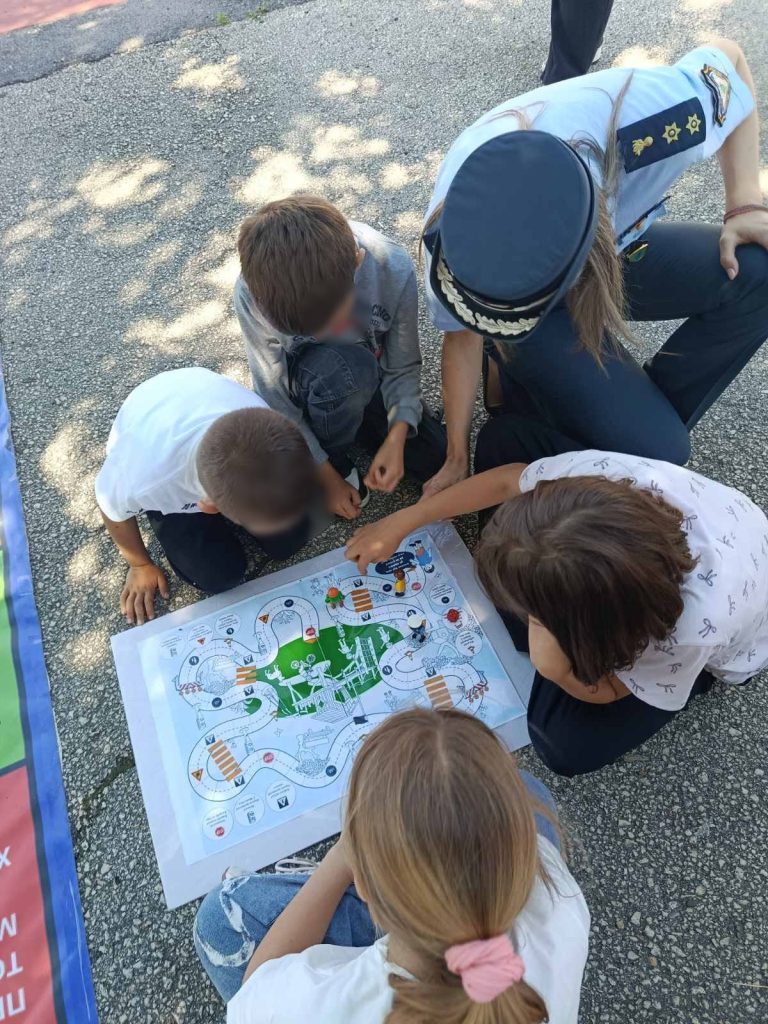 Κυκλοφοριακή Αγωγή με τη βοήθεια αστυνομικών για τους μαθητές του Μειονοτικού Δημ. Σχολείου Μεγάλου Δερείου