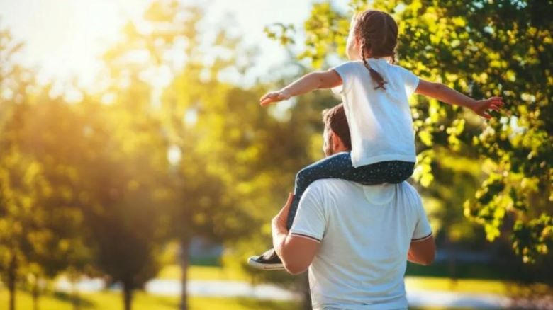 Έκτακτη ενίσχυση 150 ευρώ ανά παιδί έως τις 30 Ιουνίου – Ποιοι είναι οι δικαιούχοι