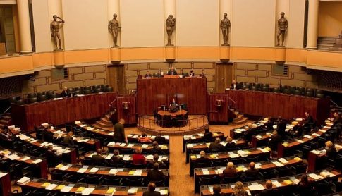 Συμφωνία ΗΠΑ – Ιράν: Άνοιγμα των Στενών του Ορμούζ με νέα καθεστώτα διέλευσης στον ορίζοντα – Πέρασαν τρία υπερδεξαμενόπλοια