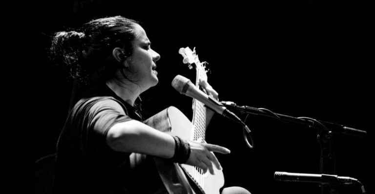 “Κάποιος λέω θα με θυμάται” μια lecture performance από το Παρίσι στην Αθήνα