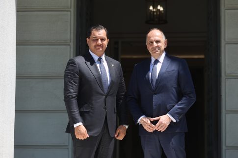 Οι ΗΠΑ δεν θα επιτρέψουν σε δύο ρωσικά τάνκερ φορτωμένα πετρέλαιο που κατευθύνονται στην Κούβα να προσεγγίσουν το νησί