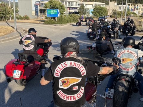 Βόλος: Εργαζόμενοι στην καθαριότητα βρήκαν πορτοφόλι στα απορρίμματα και το παρέδωσαν